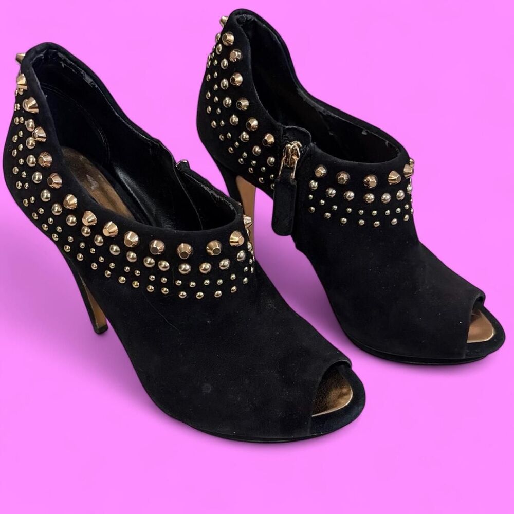 Bcbgmaxazria Women's Black and Navy Boots